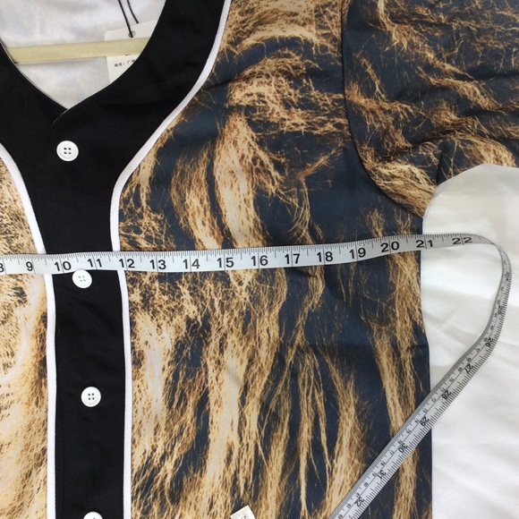 NWT, Mr Bao Long Miss Go Lion button down shirt - Picture 7 of 8